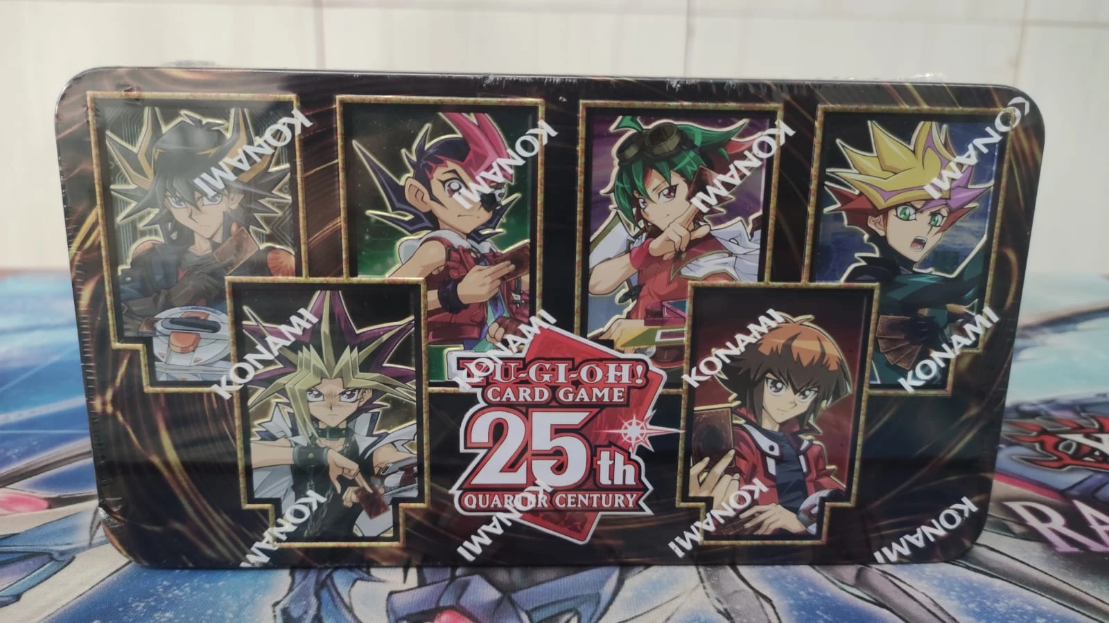 Mega tin 2023 25th Anniversary dueling heroes