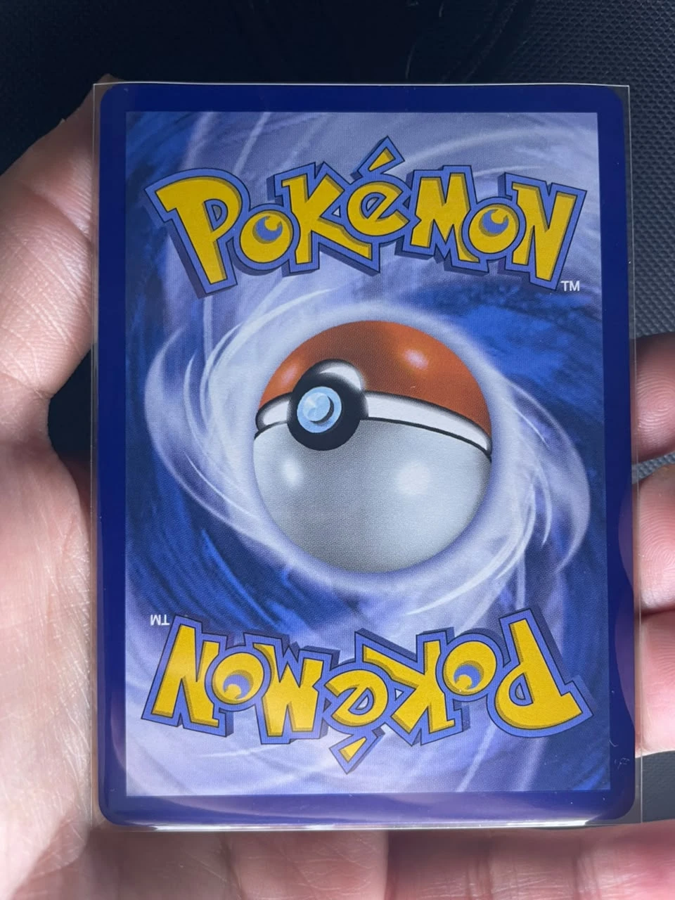 Foto real de Mega Zeraora ex