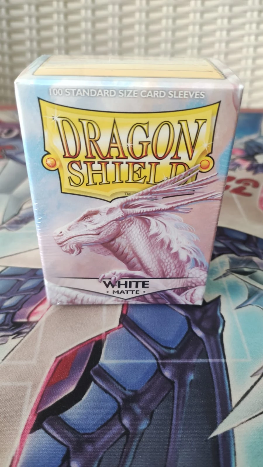 Forros Dragon Shield Standard Sleeves Matte - White 100ct.