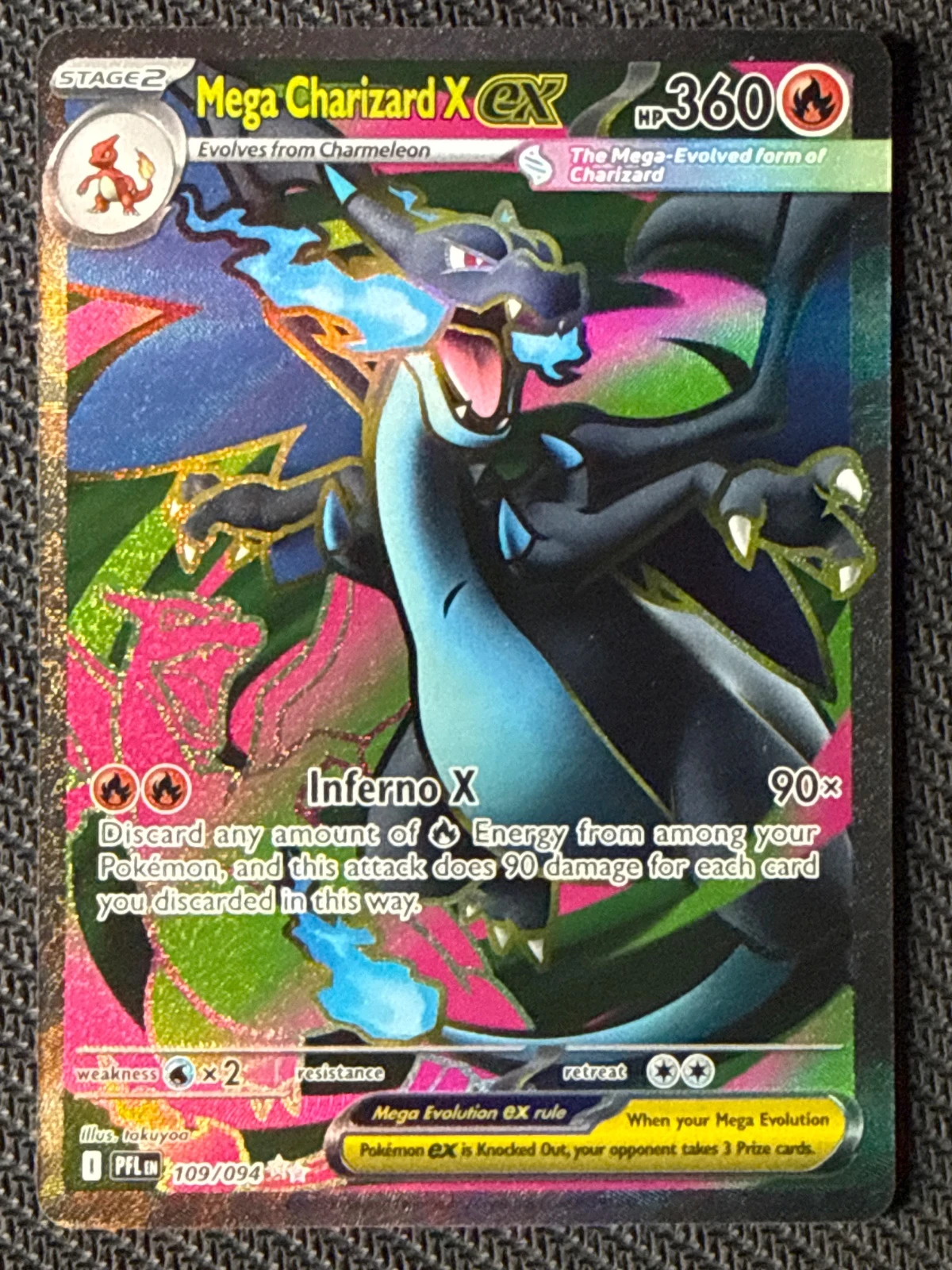 Foto real de Mega Charizard X ex
